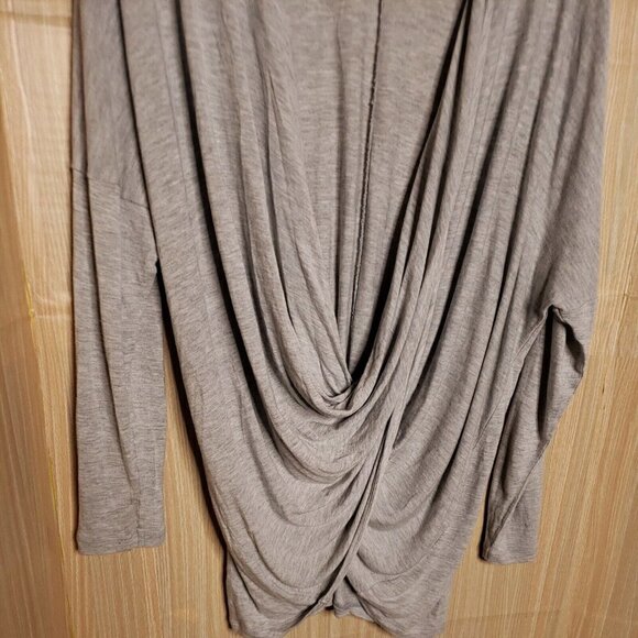 Cabi Womens Grey Open Front Draped Dolman Sleeve Top Large - Picture 3 of 7